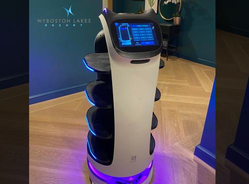 Meet Mittens: Wyboston Lakes Resort’s hotel brasserie becomes first in UK to welcome robot waiter