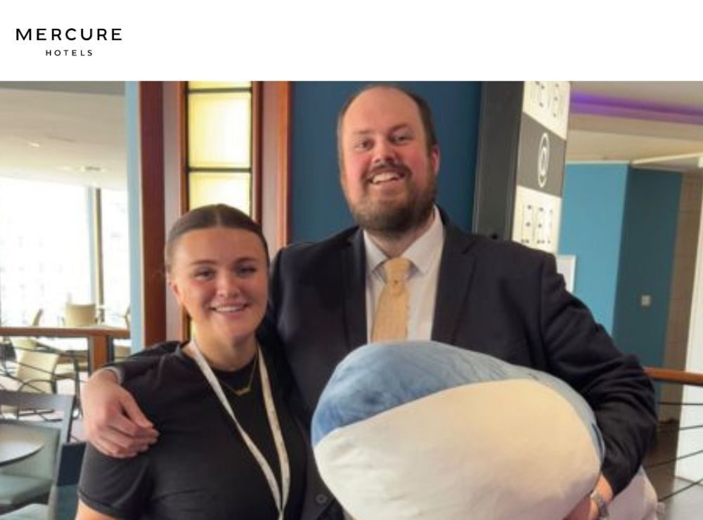 Riding the Wave of Success: Mercure Manchester Piccadilly Hotel Team Reels In Aimbridge ‘Whale of a Win’ Award